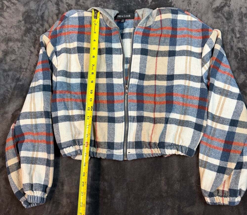 Women’s New Look Plaid Hooded Jacket Size M Blue Red Cropped Zip Up #82
